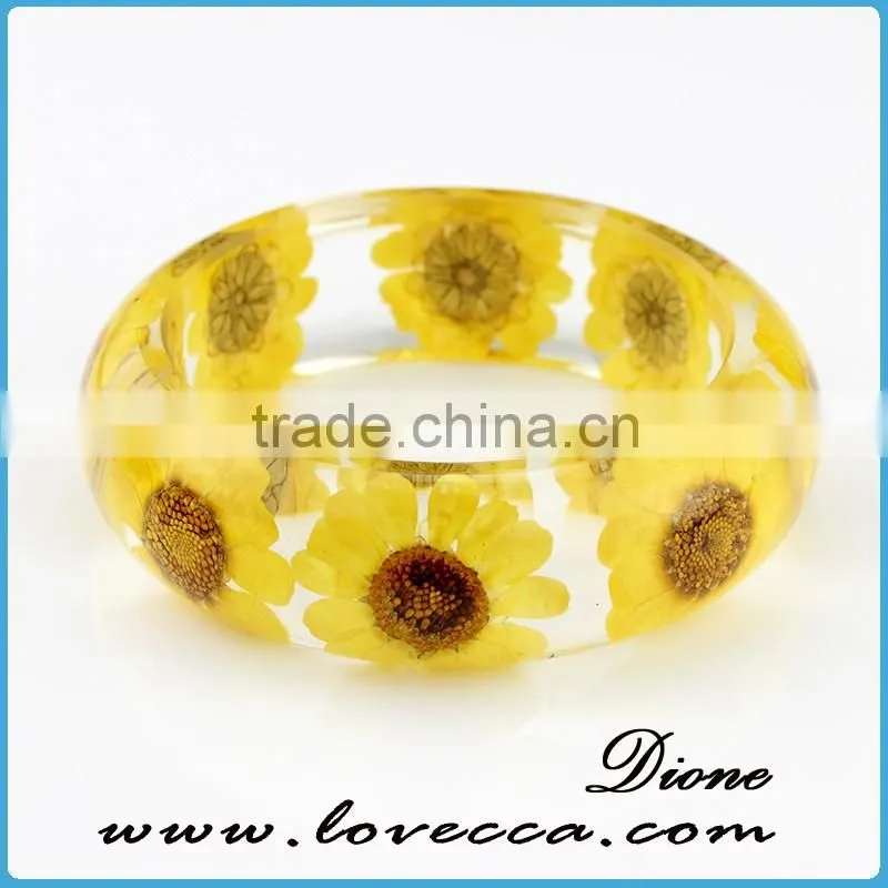2016 fashion design hot sell real dried flower clear resin bangle