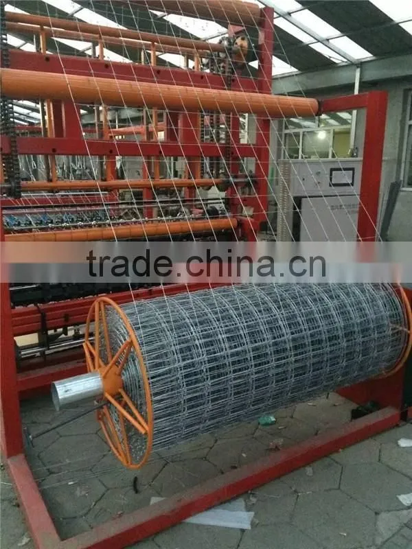 Fixed knot field fence machine