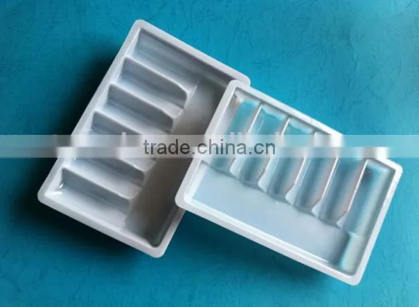 Blister plastic pharmaceutical packing tray