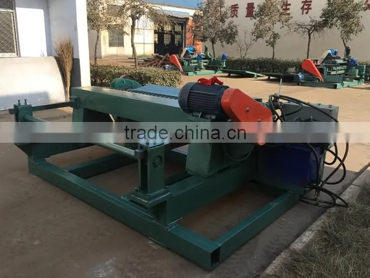Hydraulic log barking and rounding machine for plywood factory