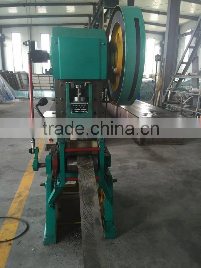Shutter door roll forming machine