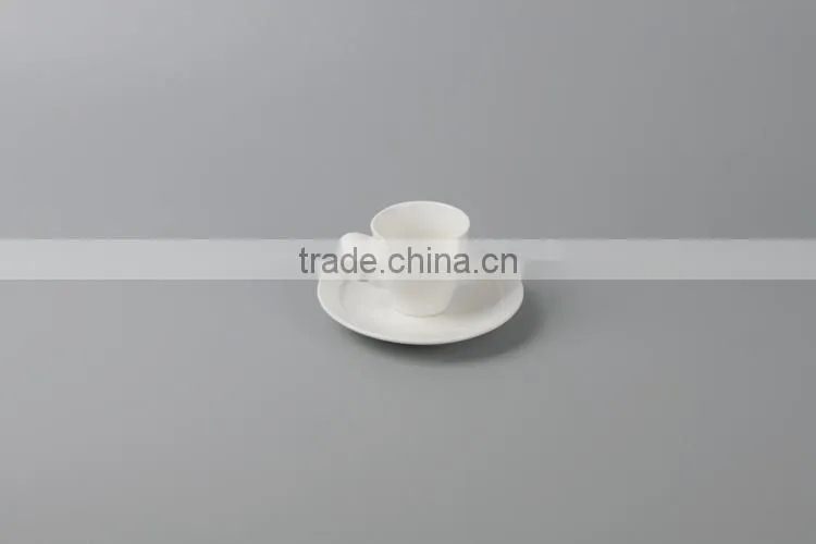 delicate white porcelain tea cup sets with handle