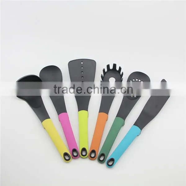 Best selling nylon material fancy kitchen utensils