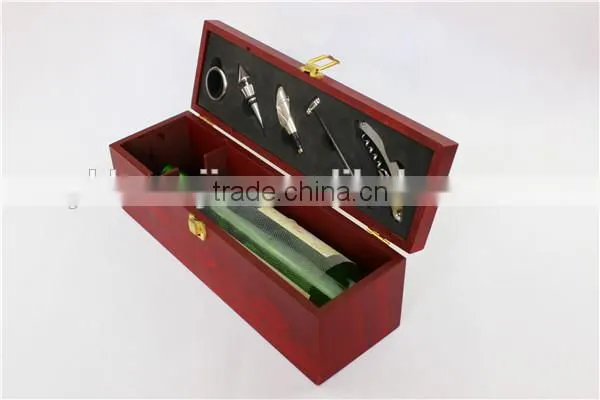 luxury wine accessories set made in china