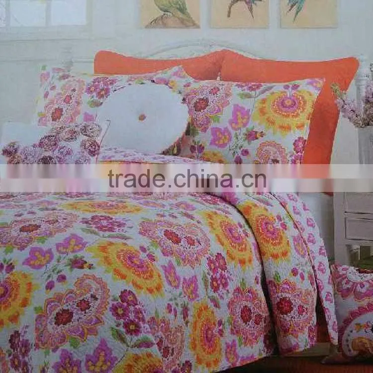 Modern green leaf printed quilt/bedspread