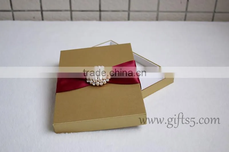 Elegant wedding invitations box