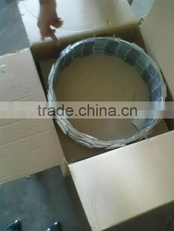 razor barbed wire mesh fence/stainless steel razor barbed wire