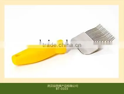beekeeping equipment uncapping fork