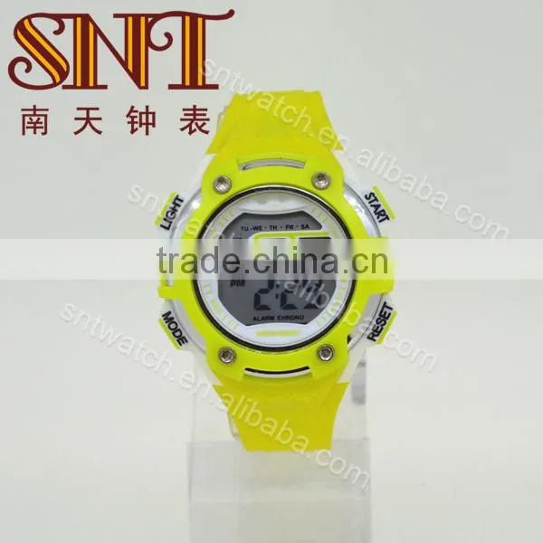 New sport watch LCD watch on sale