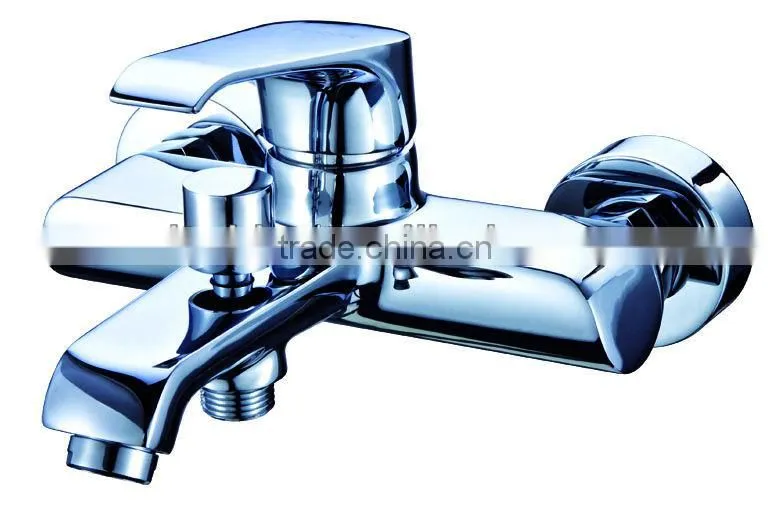 6804 Fashion High Quality Series Brass Cold and Hot Water Polished Chrome Bathroom Faucet with Single Lever