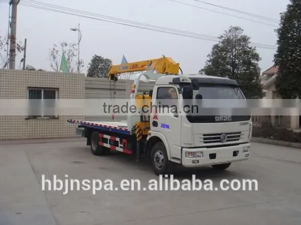 4*2 good price dongfeng tow truck mounted crane for sale