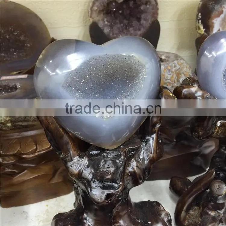 Natural Agate Geode Heart Shaped Stone Crystal Ornaments