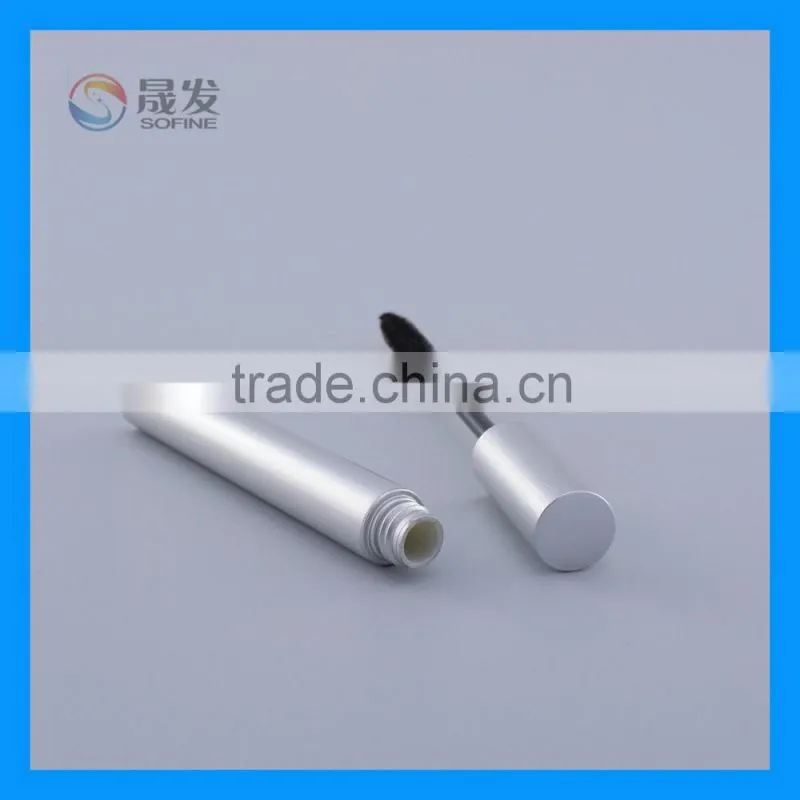 Slim shape sliver color mascara packaging