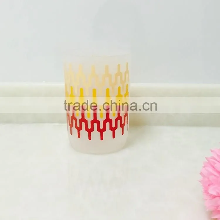 Fashion design plastic toothbrush cup