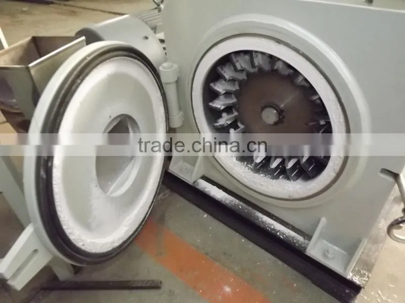 plastic pulverizer