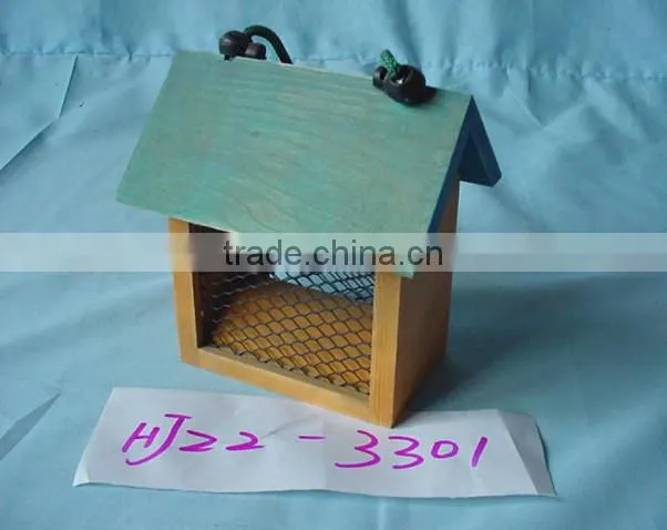 Metal hanging bird feeder