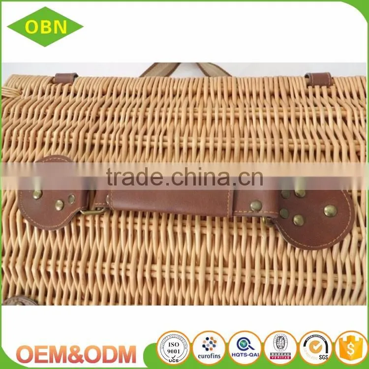 2017 new style wicker basket, brown picnic basket set with belt for four person