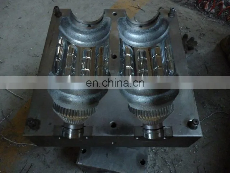Cheap semi auto PET can making plastic bottle blowing machine price