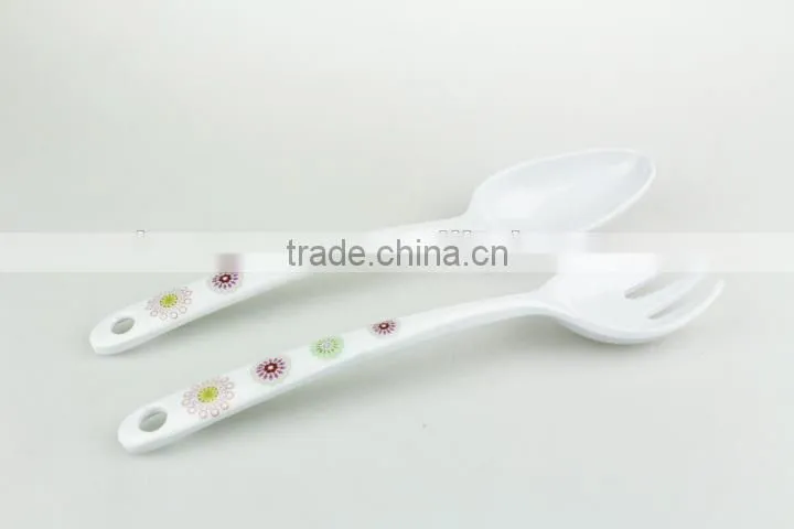 Reusable durable melamine plastic salad spoon and fork, kitchen utensil set