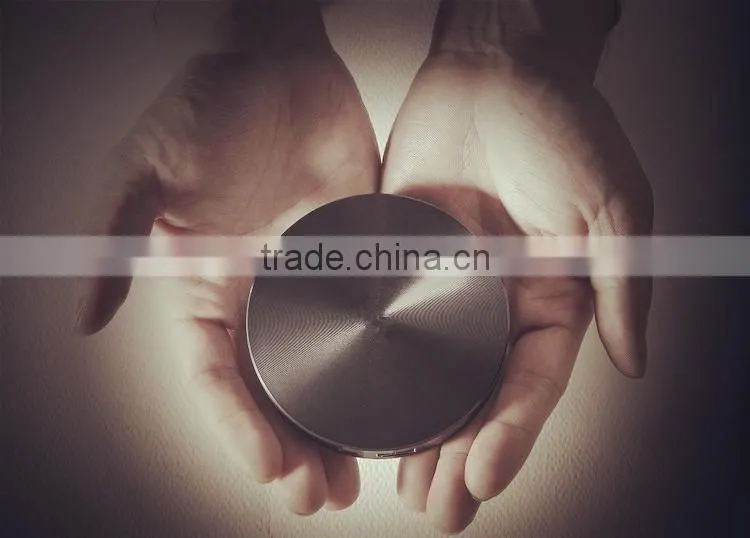 Latest round CD shape design custom laser engraving logo portable 6000mah mobile power bank charger