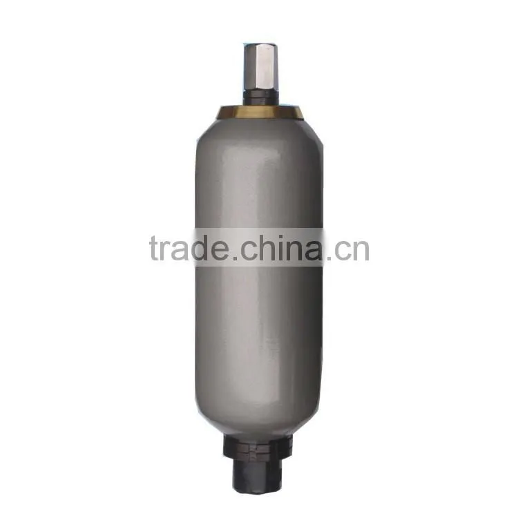 Hydraulic bladder accumulator for hydraulic die casting machine