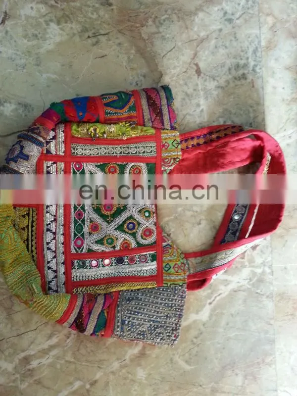 CLASSIC KUTCH BANJARA GYPSY TRIBE TRADITIONAL MIRROR EMB POUCH HAND BAG
