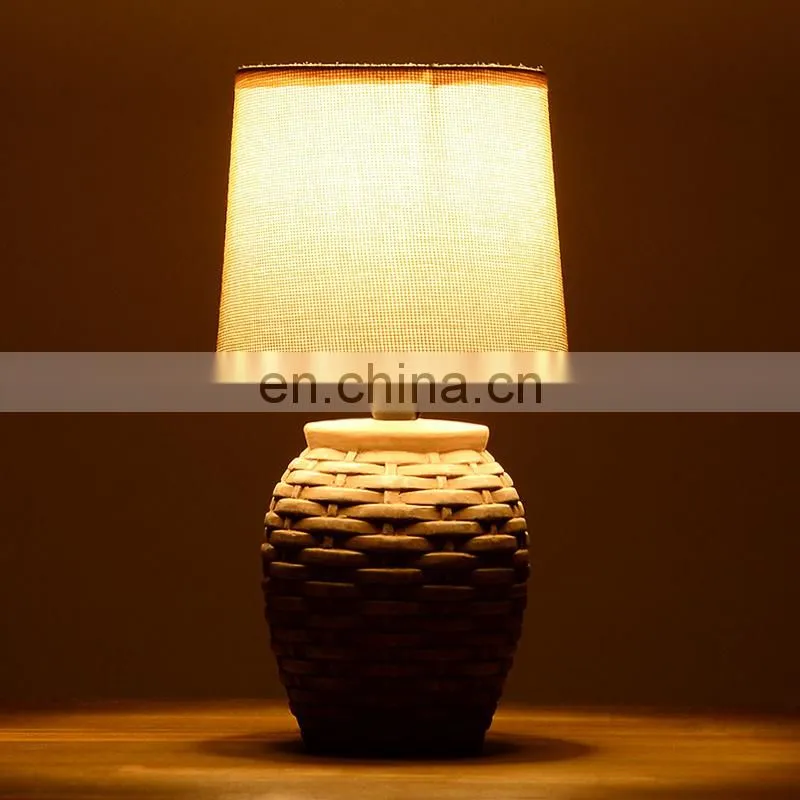 2019 new antique ceramic table lamp for reading room and Bedroom