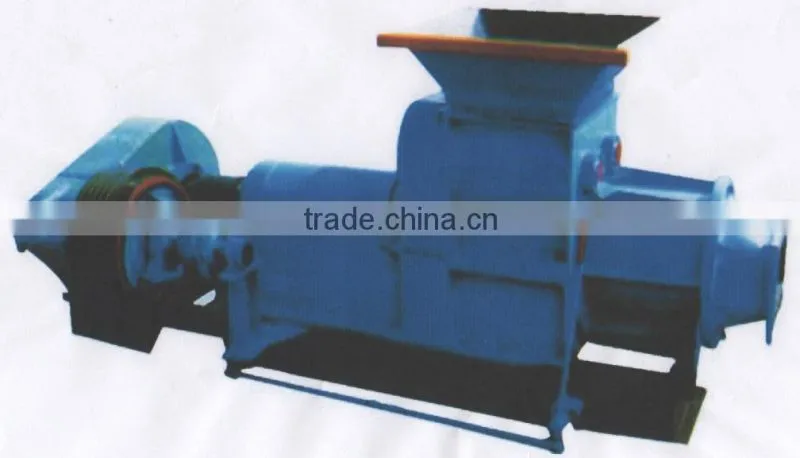 Non-vacuum clay brick extruder