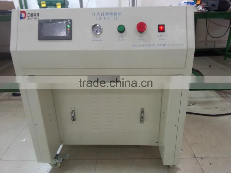 Manual lamp riveting machine