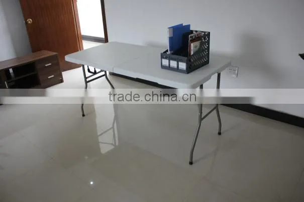 Plastic Foldable Table for dining