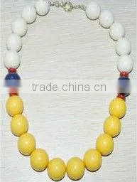 Green Arylic Beads Claw With Crystal Necklace