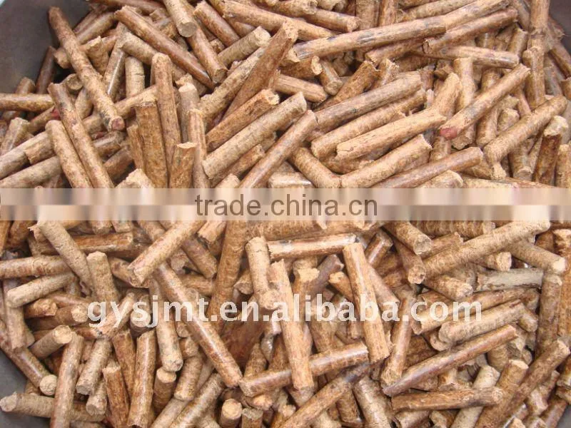 Alfalfa/wood pellet molding machine
