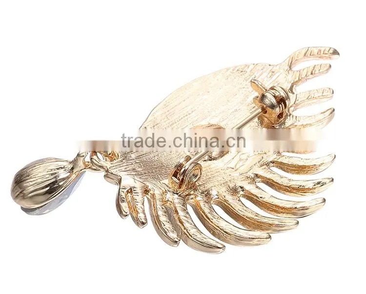 body jewelry alloy eye rhinestone and pearl brooch jewelry for women