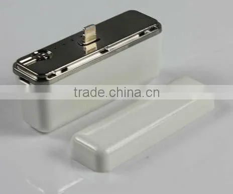 Power Charger for iPhone5/iPod/ iPad mini with 2600mAh