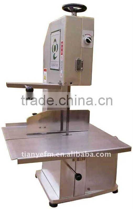 Meat mincer with good technology (Video)