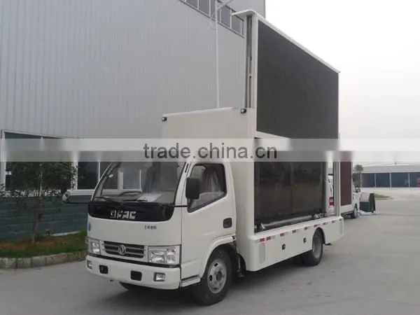Euro 4 dongfeng side 6.8m2 digital advertising screens trucks