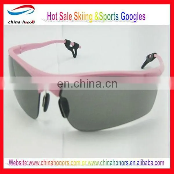 logo ski goggles
