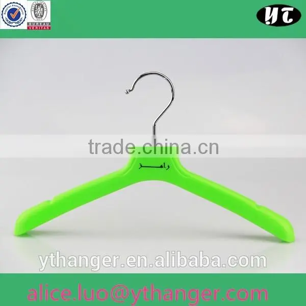 AL12 wholesale kids plastic short clothes hanger