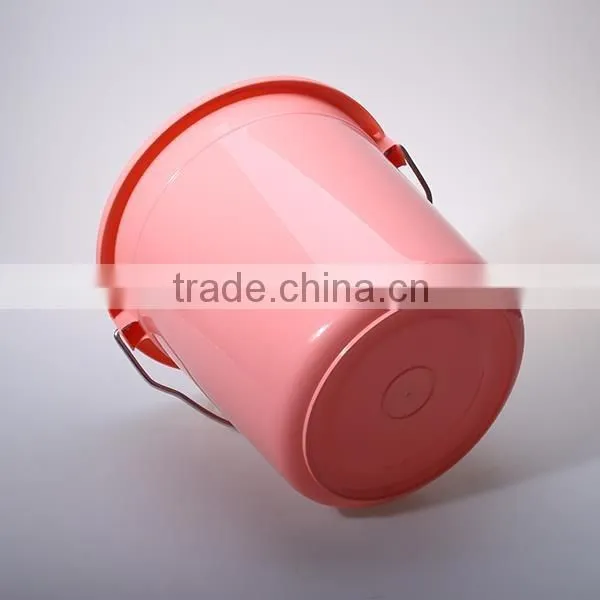 Cheap cylindrical shaped Plastic Bucket with Handle