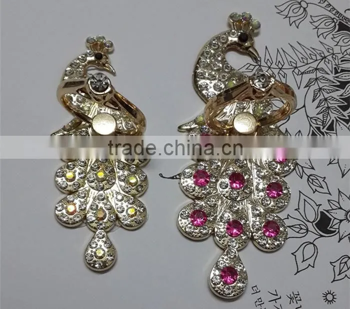 Ring Holder Smart Ring Stand Metal Rhinestone Peacock