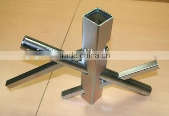 cnc steel/metal pipe laser cutter machine automatic feeding and unloading