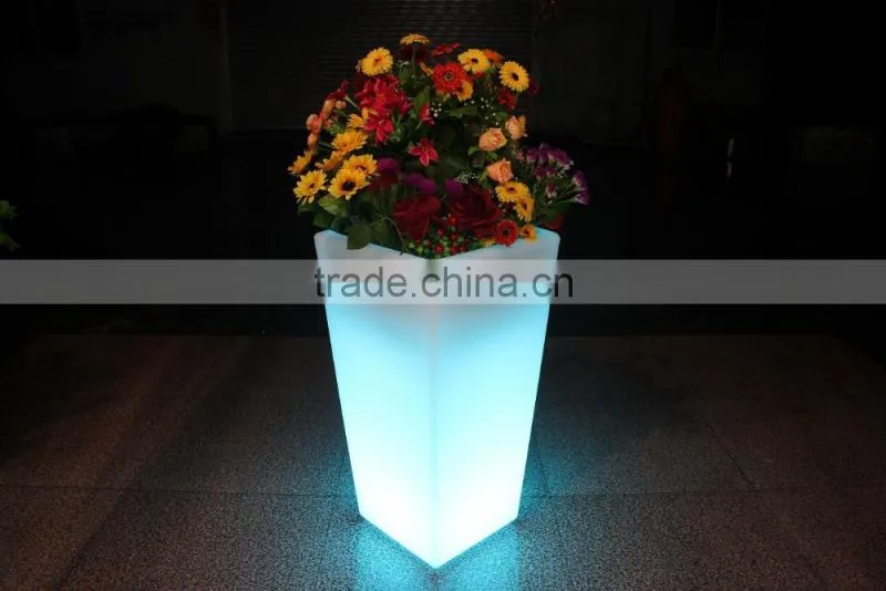 wholesale well polished beautiful led plastic flower pot, garden flower vase