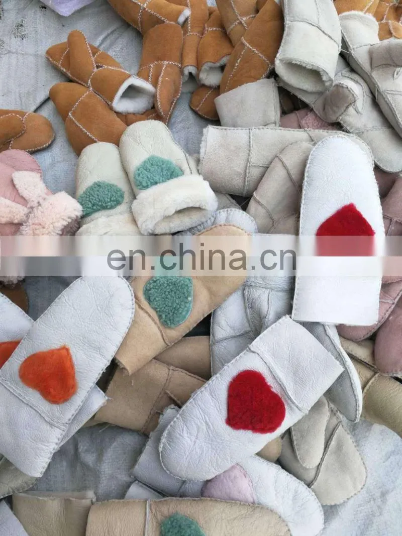 Manufacturer wholesale Lovely Baby Lambskin Gloves Warm Mittens Fur Gloves