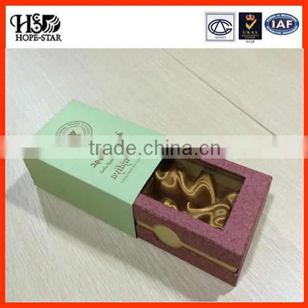 2014 new product luxury paper packaging perfume box &silk white foam cosmetics containers
