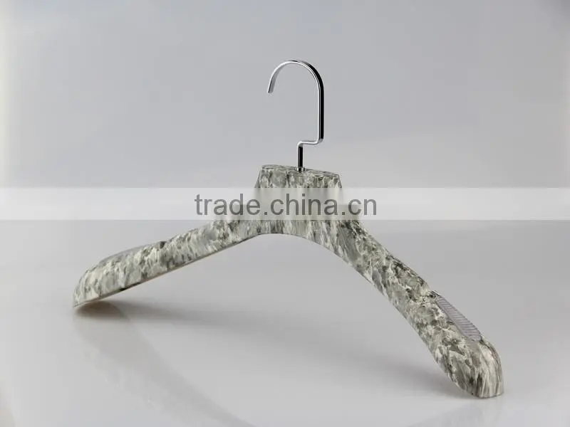 plastic clothes hanger rubber hanger with antislip surface for lady
