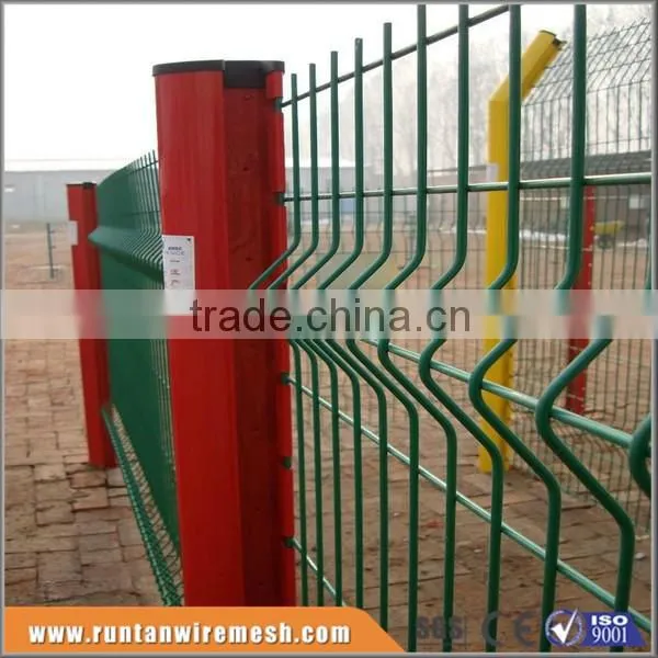 Hot dipped galvanized and pvc coated security 3D curved welded wire mesh fence