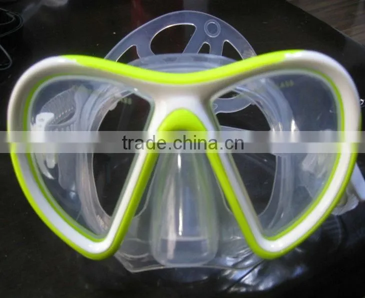 Water repellent silicone full face diving mask