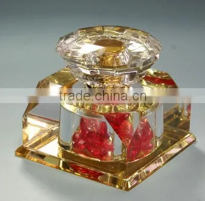 2016 Charming gold color clear cryatal perfume bottle