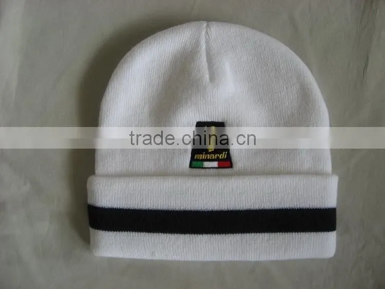 white softtextile wholesale knitted scarf beanie and glo