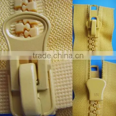 plastic zipper